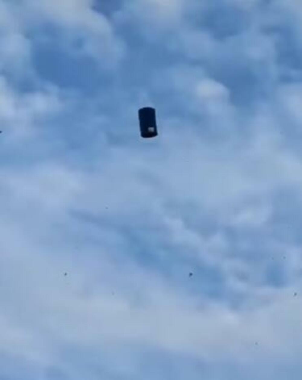ŠTA JE OVO? - SRPSKI SVEMIRSKI PROGRAM: Ludilo u Klisi kod Novog Sada, LANSIRALI BURE visoko u nebo zbog ovog VEROVANJA! (VIDEO)