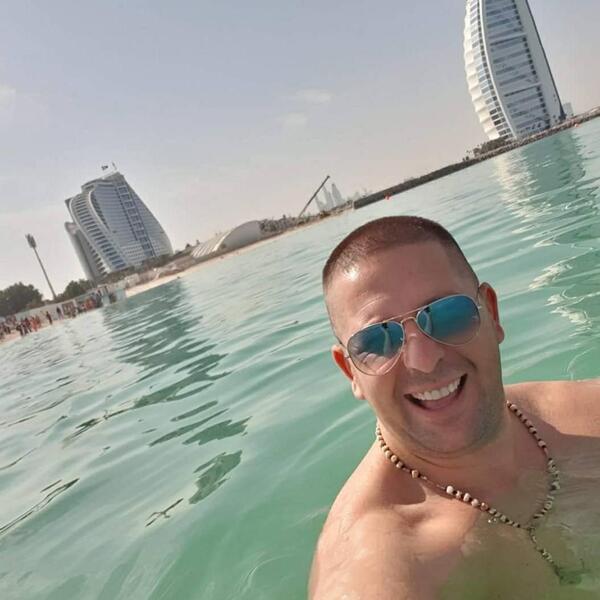 VOZIO BMW, PUŠIO TOMPUSE, PUTOVAO U DUBAI: Ubijeni Mario se hvalio luksuznim životom na društvenim mrežama (FOTO)