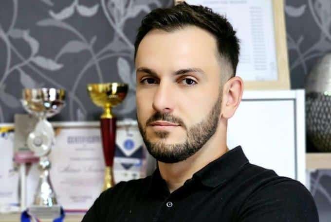 ADMIR IZ NOVOG PAZARA “DRŽI MILIONE” U SVOJIM RUKAMA: Njegova profesija zahtijeva kontinuirano usavršavanje – smatra se jednim od NAJBOLJIH U SVIJETU (FOTO)