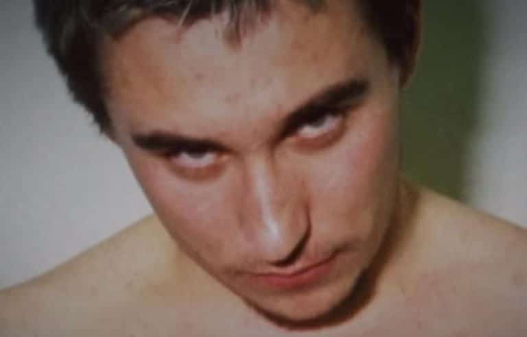 JEDAN OD NAJOKRUTNIJIH UBICA USKORO NA SLOBODI: Srđan je prvu žrtvu ubio s 16 godina i tu nije stao; ukradenu očevu pušku kojom je ubijao sakrijući je, sakrio je na groblju.