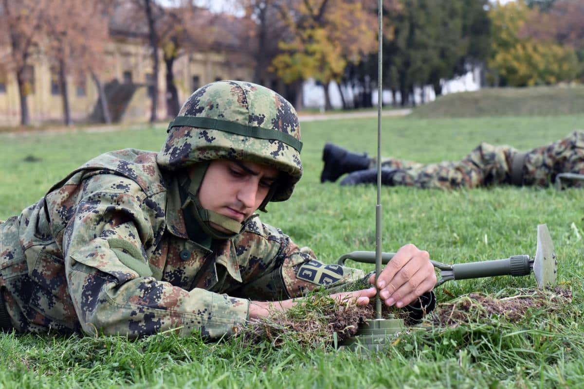 SrbijaSrbijaDAN RODA INŽINJERIJE Vojska Srbije danas svečano obeležila jubilej (FOTO)ReagujKomentarišiReagujKomentariši