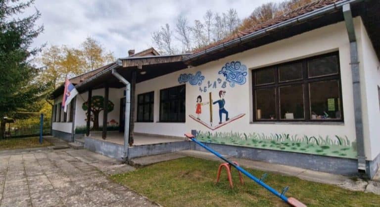 ĐACI ĆE NASTAVU PRATITI ONLAJN ZBOG ALIJE BALIJAGIĆA: Isturena odeljenja oko Brodareva učiće na daljinu zbog potrage za dvostrukim ubicom