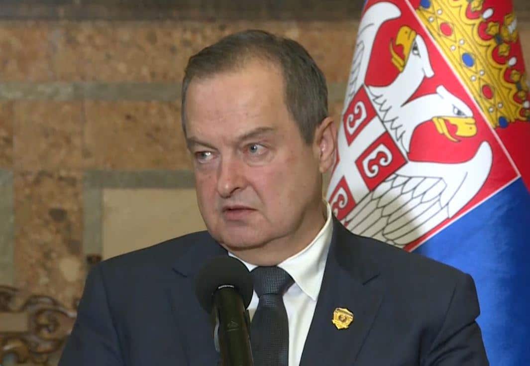 DAČIĆ O DETALJIMA POŽARA ISPOD MOSTA NA ADI: Evo šta je gorelo, vatrogasci-spasioci brzo reagovali