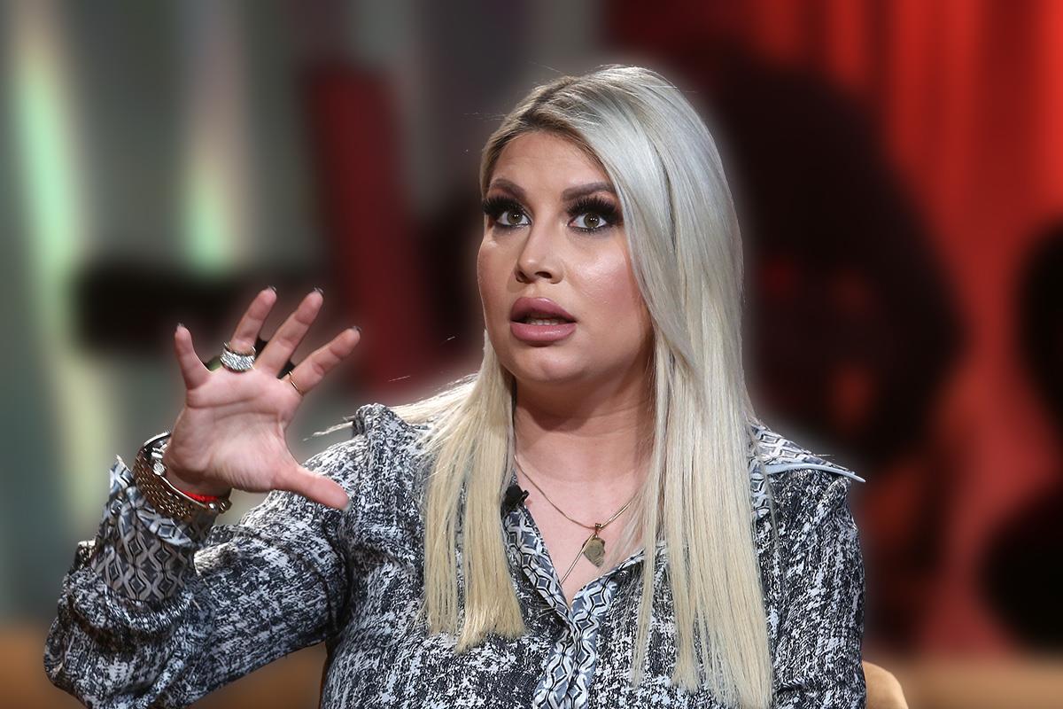 StarsStars"DOK NE POLUDIM, NE PRESEČEM I KAŽEM DA JE DOSTA…" Dea Đurđević o vezi sa Mladenom Mijatoviće i ljubavi na daljinu: Ja ovo ne mogu…ReagujKomentarišiReagujKomentariši