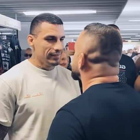 HAOS NA MMA KONFERENCIJI, PLJUŠTALE UVREDE I PSOVKE IZMEĐU SRBINA I SLOVENCA: Pominjale su se prostitutke i starlete u Zagrebu!
