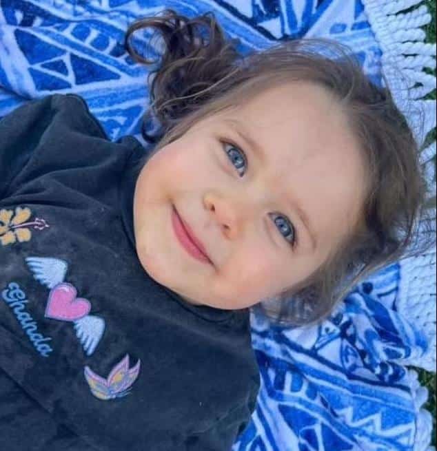 JUGOVIĆI SLOMLJENI NAKON SMRTI ĆERKICE (3): Dali joj pogrešan lek, umrla nakon operacije krajnika! Srce da pukne, nezapamćena tragedija (FOTO)