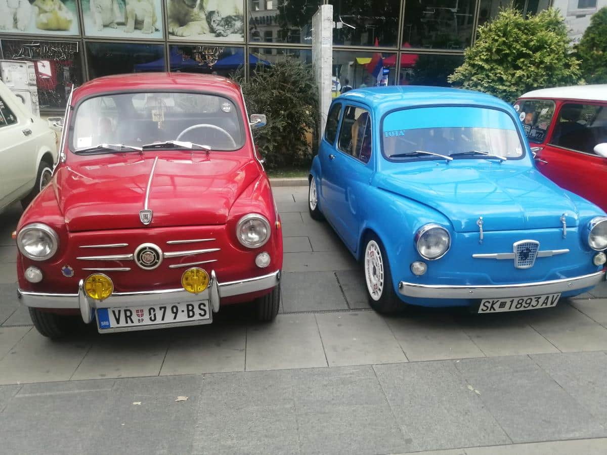 OD FIĆA DO JUGIĆA: U čemu su se ljudi nekada vozili – evo kako je izgledao “vozni park” u Vranju 70. i 80. godina prošlog veka (FOTO)