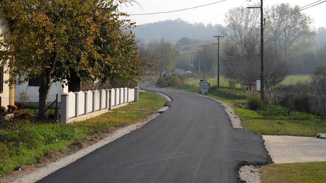 NOVI ASFALT SE CRNI I VAN GRADA: Ulaganje u lozničke puteve – infrastruktura, komunalna i putna, uživa prioritet (FOTO)
