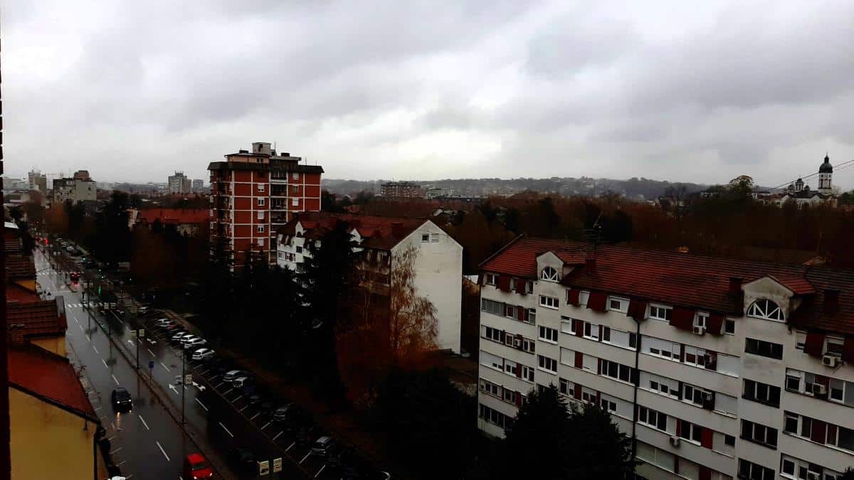 UOVOM GRADU U SRBIJI ZA SAMO SAT VREMENA TEMPERATURA PALA ZA ČAK 10 STEPENI! Stiže zahlađenje i susnežica