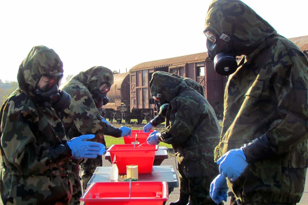 SrbijaSrbijaSPECIJALISTIČKA OBUKA PRIPADNIKA VOJSKE CRNE GORE: Centar ABHO Vojske Srbije u Kruševcu – pogledajte uvežbavanje patrola atomsko-biološko-hemijske službe (FOTO)ReagujKomentarišiReagujKomentariši