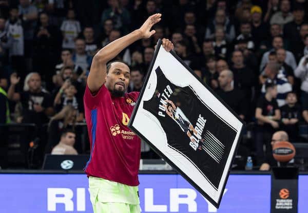 PANTER OBJAVIO FOTOGRAFIJU IZ ARENE, GROBARI GA ZASULI KOMENTARIMA! Jednu stvar su mu ozbiljno zamerili: Zašto? Volela sam ga mnogo do tog momenta posle meča!