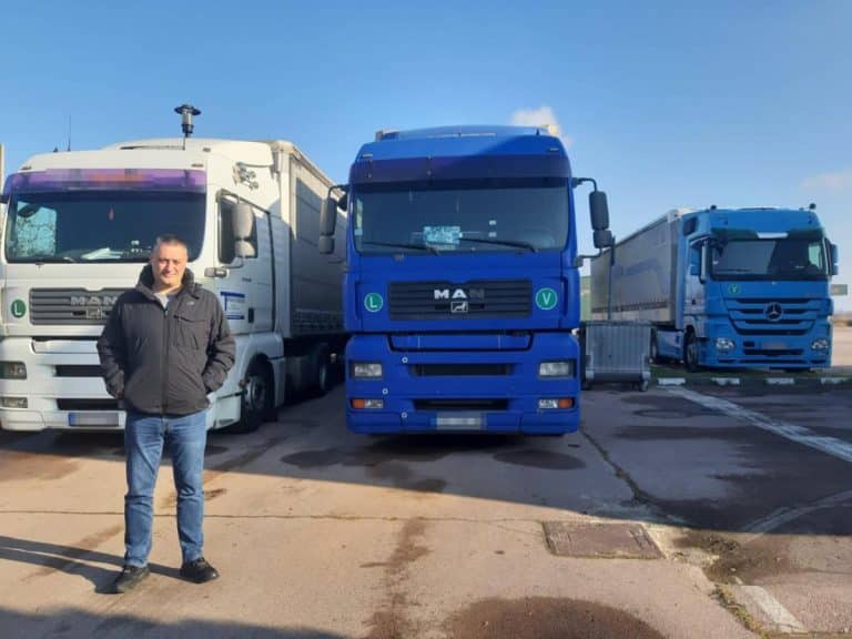 STRAHINJI IZ PRIGREVICE ZA GODINU I PO ČAK 6 PUTA OBIJALI REZERVOARE KAMIONA: Dosad mu ukradeno oko 1.500 litara goriva