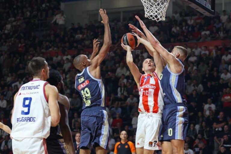 ZVEZDA POSLE ROVOVSKE BITKE I NOVE SUDIJSKE KRAĐE PALA U VILERBANU: Crveno-beli nakon triler završnice poraženi od Asvela, arbitri pogurali domaćina u finišu!