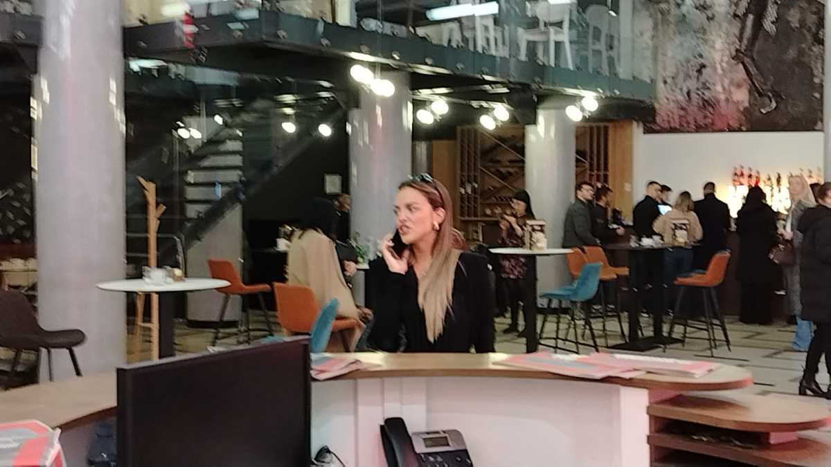 SOFIJU ŠAŠIĆ MUKU MUČI ZBOG IMENA! Ćerku Željka Šašića skidaju sa aviona! Ne veruju joj, evo šta joj piše u dokumentima!