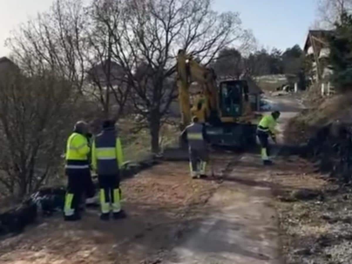 DOBILI ASFALT, TUŽILI OPŠTINU, A SADA OSTAJU BEZ NJEGA! Nesvakidašnja situacija na Zlatiboru: Oglasio se Stamatović: “Neodgovorni vlasnici naplatili milione!”