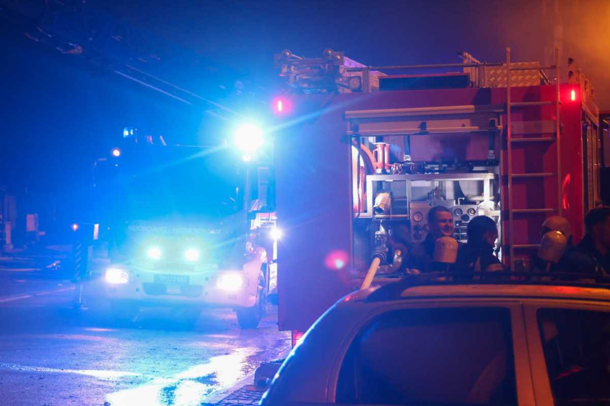 Bosna i HercegovinaBosna i HercegovinaGORELA KUĆA U KOJOJ JE BILO SEDMORO DECE: Nesvakidašnja drama u Zenici, pričinjena velika štetaReagujKomentarišiReagujKomentariši
