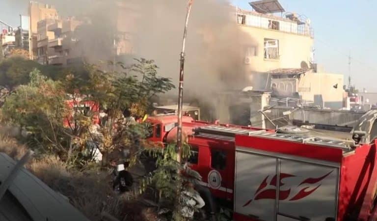 NAPADNUT DAMASK, IMA MRTVIH I RANJENIH! Prestonica Sirije u plamenu, Izrael izveo strahovite udare na vojne položaje, poginuli civili! (FOTO/VIDEO)