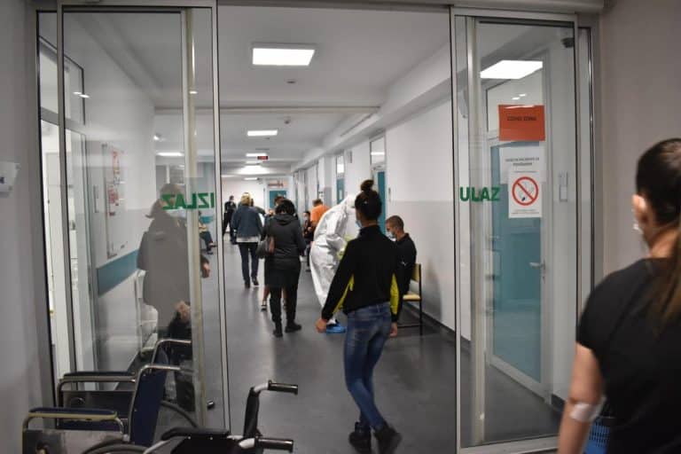 DruštvoDruštvoJoš jedna zarazna bolest hara Srbijom! Oglasio se "Batut": Jedan grad postao žarište ReagujKomentarišiReagujKomentariši