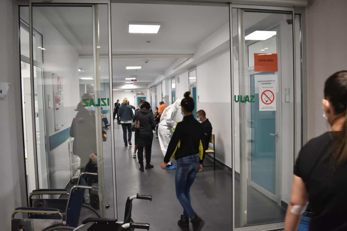 DruštvoDruštvoJoš jedna zarazna bolest hara Srbijom! Oglasio se "Batut": Jedan grad postao žarište ReagujKomentarišiReagujKomentariši