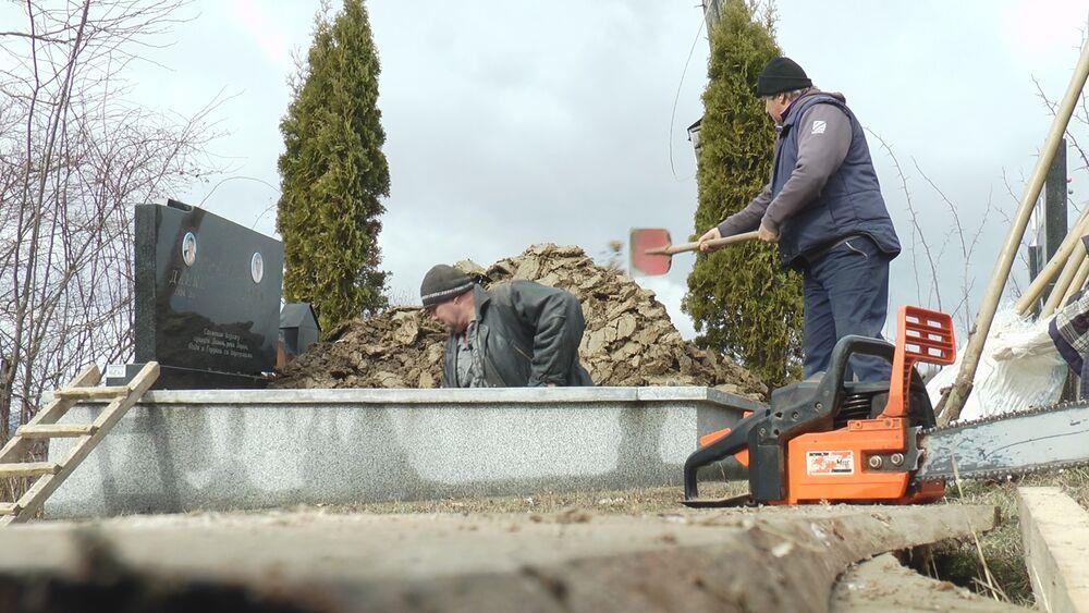 HrvatskaHrvatska"Iz groba sam zvao 112 službu i Hitnu pomoć" Željku se zbog peha svi smejali, na sudu isterao pravdu: "Istina je došla na svoje, sad su pale maske"ReagujKomentarišiReagujKomentariši