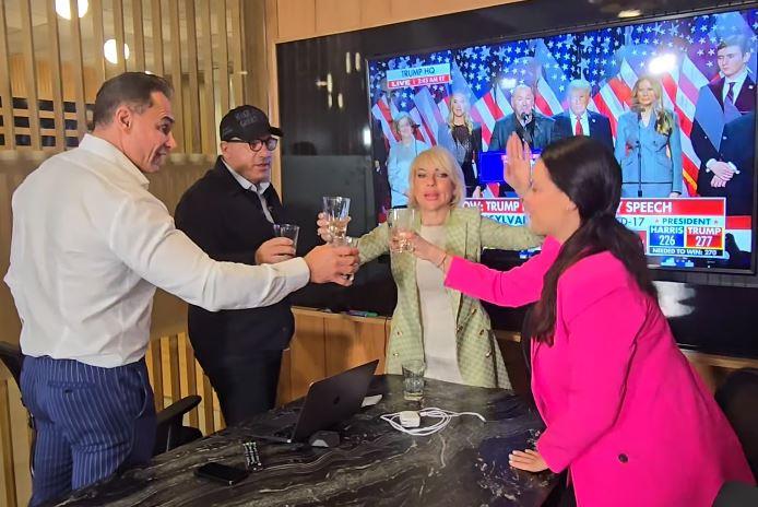 StarsStarsOVAKO JOVANA JEREMIĆ SLAVI POBEDU DONALDA TRAMPA: U društvu poznatog beogradskog biznismena i dečka ispijala viski (VIDEO)ReagujKomentarišiReagujKomentariši