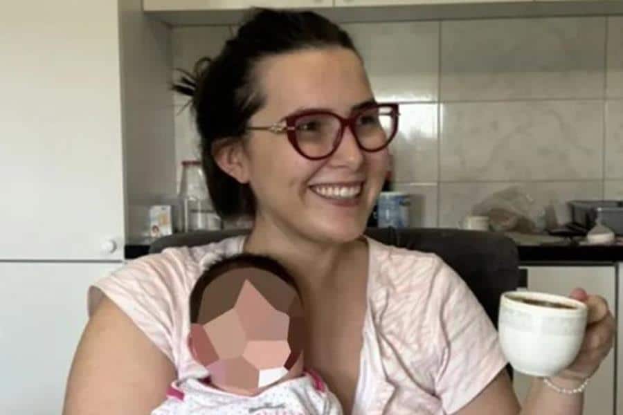 Bosna i HercegovinaBosna i HercegovinaNESTALA ANĐELA MAKSIMOVIĆ (28): Ostavila dete kod bake i deke – od tada joj se gubi svaki trag (FOTO)ReagujKomentarišiReagujKomentariši