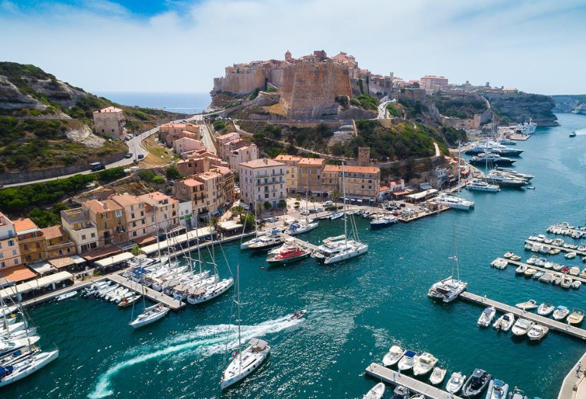 Travellandove Last minute ponuda – Korzika od 549€ za Dan primirja Family paket za dvoje odraslih i dvoje dece – 1399 evra