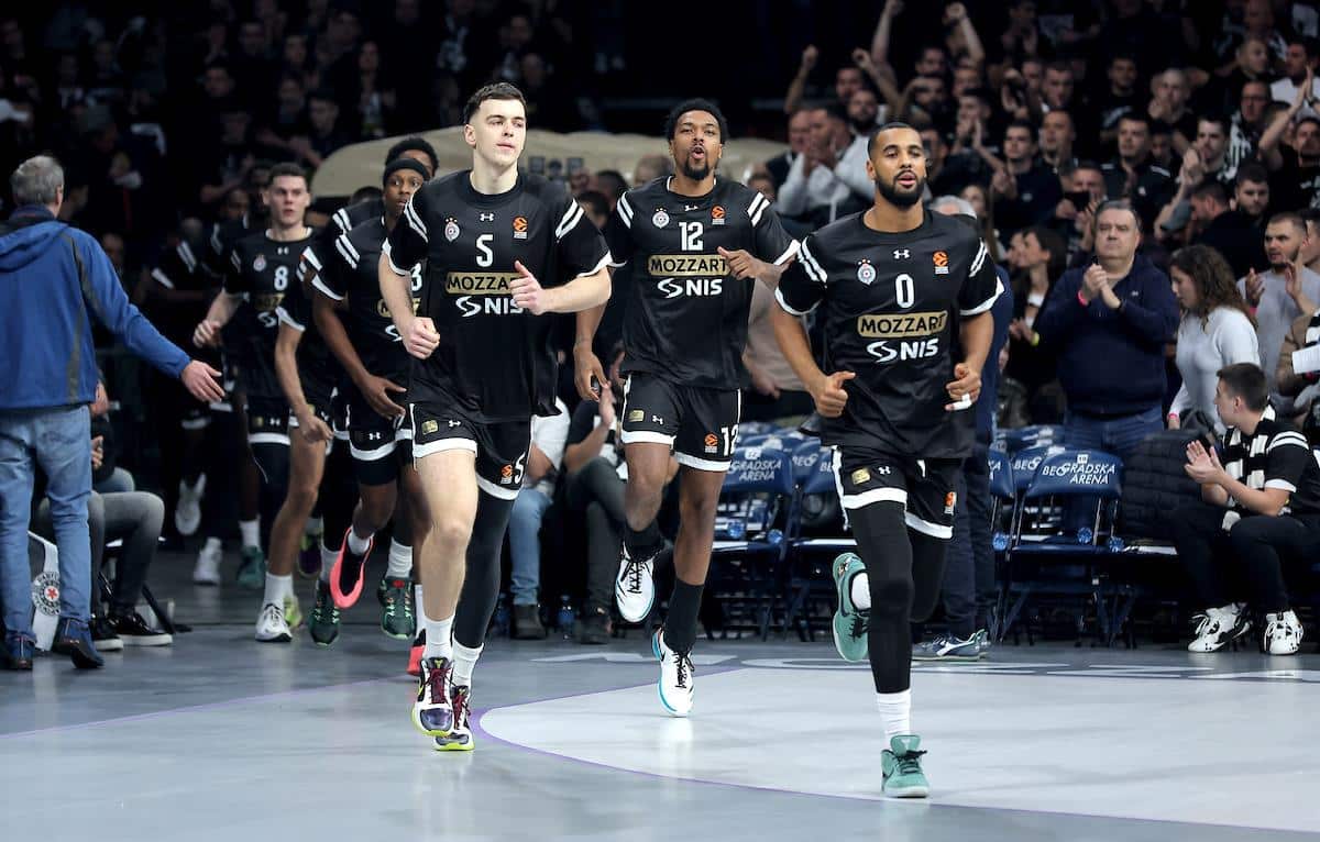 PARTIZAN SE OGLASIO ZBOG SMRTI NAVIJAČA NA MEČU PROTIV BARSELONE! Tužnom porukom oprostili su se od nesrećnog Dragana!