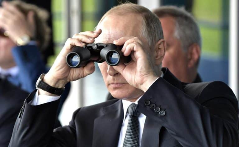 “PUTIN ĆE MORATI DA PROGUTA SVOJ PONOS”! Poznati istoričar smatra da će Zapad prozreti njegov blef!