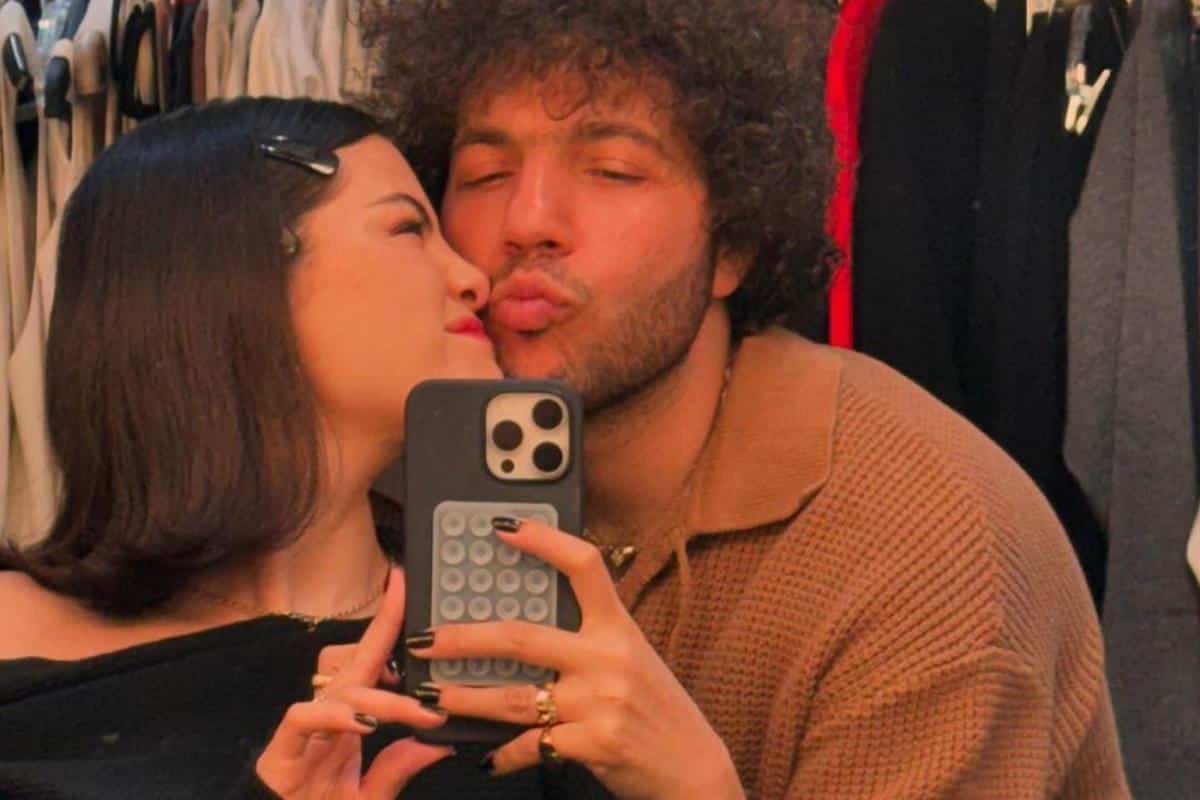 Slavni producent našao se na listi najseksipilnijih muškaraca, javnost šokirana: “Svi znamo da je Selena ovo platila”