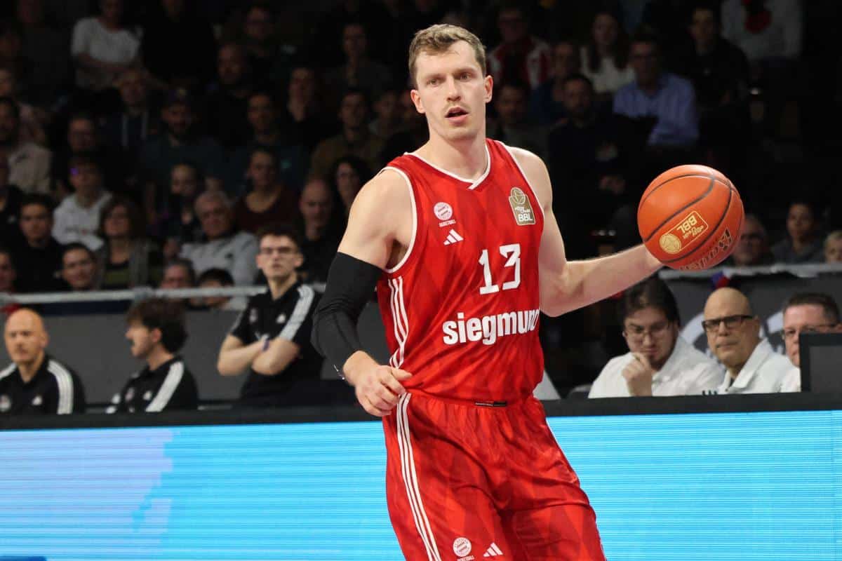 IZJEDNAČEN REKORD EVROLIGE: Andreas Obst ubacio čak 10 trojki!