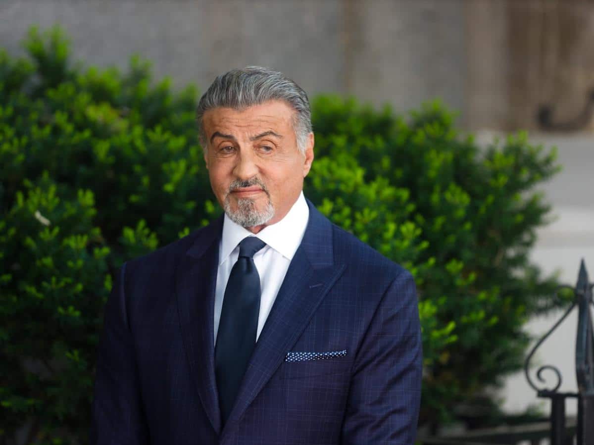 Pop kulturaPop kulturaSilvester Stalone je prodao psa da bi preživeo, a njegov kolega spavao je po klupama u parkovima: Ovi slavni glumci živeli su kao beskućniciReagujKomentarišiReagujKomentariši