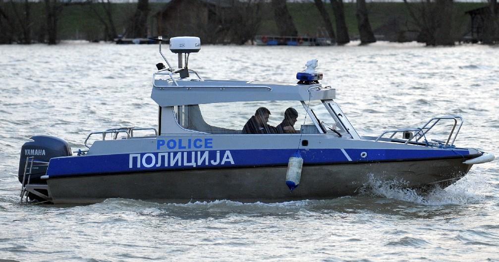 TELO PLUTA SAVOM: Jeziv prizor u Sremskoj Mitrovici