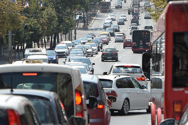 SrbijaSrbijaNA OVOM PRELAZU ČEKA SE I DO 8 SATI! Oglasio se AMSS, evo koji su najkritičniji – presek stanja na putevimaReagujKomentarišiReagujKomentariši