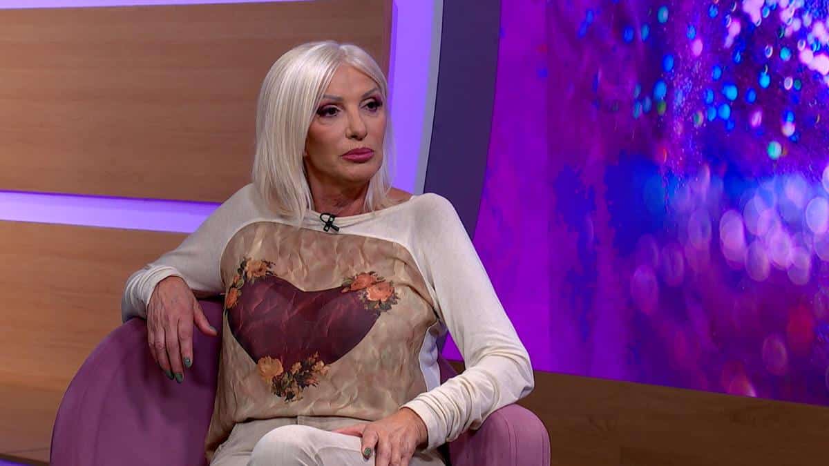 StarsStarsNEKADA JE RIBALA TOALETE A DANAS SPADA U NAJBOGATIJE PEVAČICE! Cakana sada uživa u luksuzu, pevačica otkrila sve o periodu pre popularnosti!ReagujKomentarišiReagujKomentariši