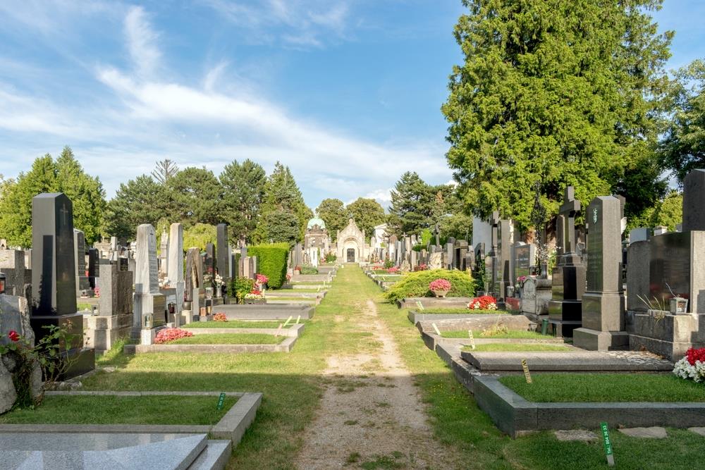 PETAR OSTAVIO KOMŠIJI 500.000€, A ONDA MISTERIOZNO UMRO: Porodicu šokirao testament i pobunili se, ispred kuće im OSVANULE IKONE! Sad imaju neočekivan zahtev