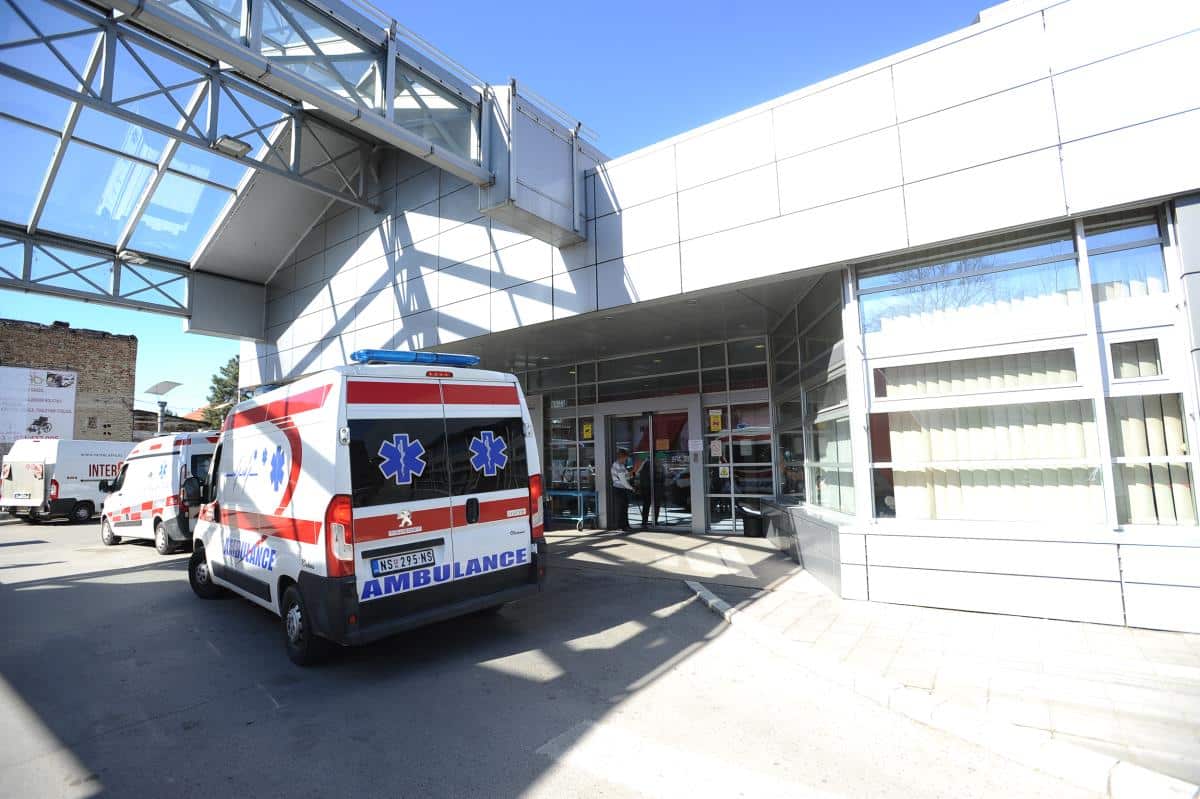 “RAZVIJAJU SE SEKUNDARNE KOMPLIKACIJE” Borba za živote povređenih u Novom Sadu i dalje traje: Konstano su pod nadzorom lekara