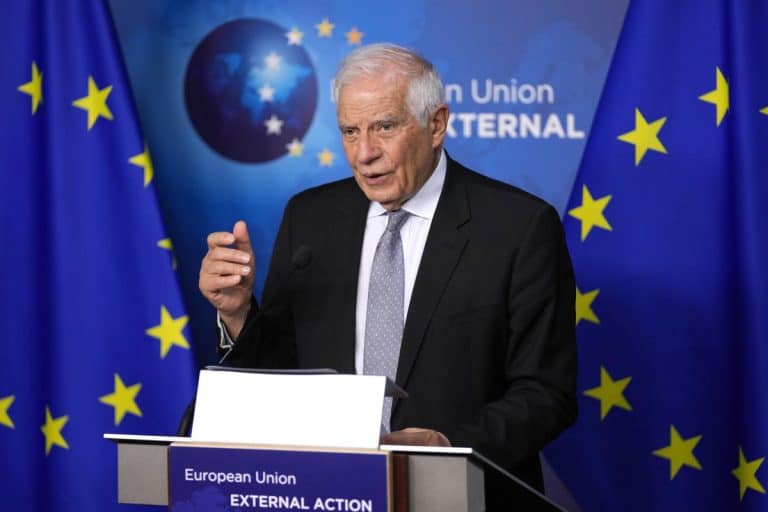 PlanetaPlaneta"300 MILIJARDI DOLARA ZAMRZNUTE RUSKE IMOVINE MOGLO BI DA SE ISKORISTI ZA OBNOVU UKRAJINE POSLE RATA" BorelJ: Rusija će morati da snosi odgovornost1 · ReagujKomentariši1 · ReagujKomentariši