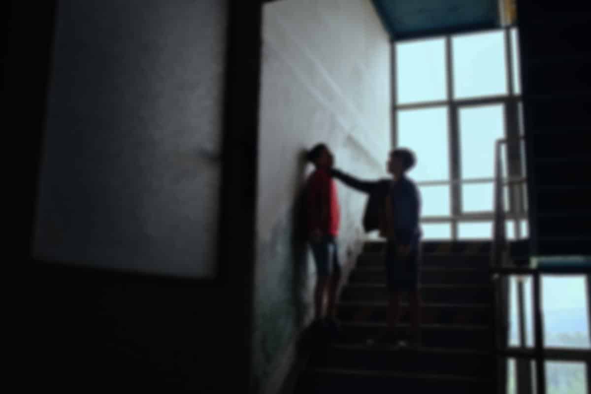 Osnovci sa Voždovca ne idu u školu zbog vršnjačkog nasilja: “Učenik bije i maltretira druge đake, skače po klupama, baca stolice na nastavnike…”