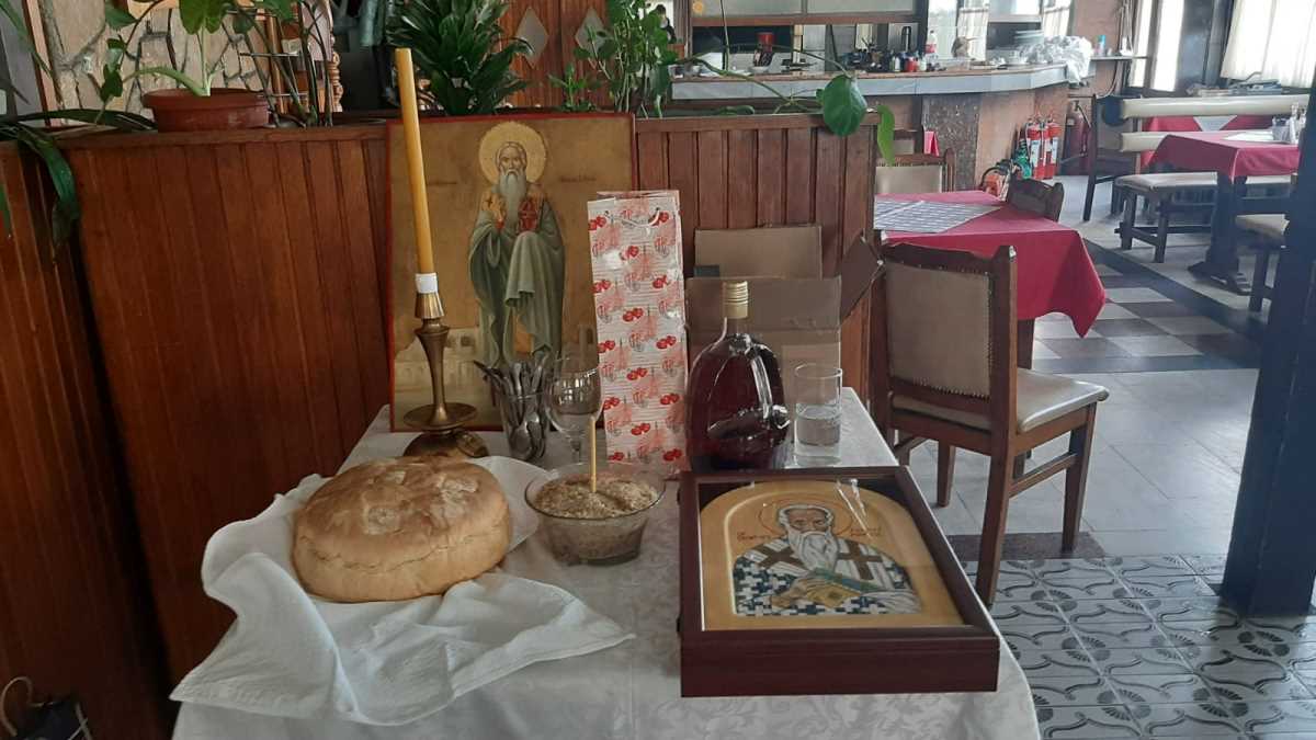 Verovalo se da ova krsna slava donosi nesreću pa je Karađorđevići promenili: Ali joj se ovaj princ vratio! Promenio je kralj Petar posle smrti supruge Zorke