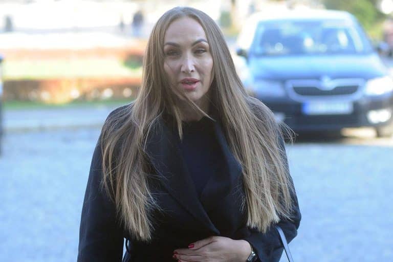 GOGA SEKULIĆ SE KOČI NAKON UDESA I IMA PROBLEME SA VRATOM! Pevačica još uvek nije dobro, ispričala šta joj se dešava sa zdravljem
