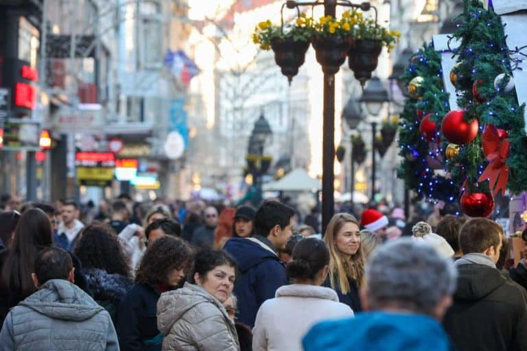 RHMZ OBJAVIO PROGNOZU ZA NOVOGODIŠNJU NOĆ! Evo kakvo nas vreme očekuje za Badnji dan i Božić i kog dana stiže sneg!