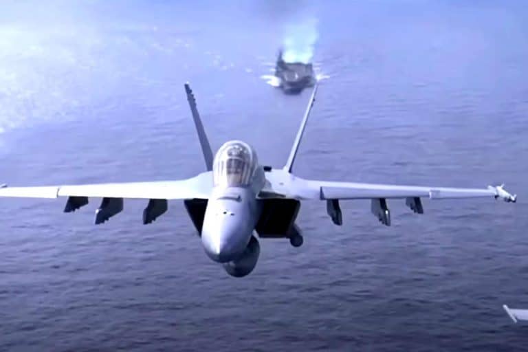 “NAPALI SMO AMERIČKI NOSAČ AVIONA I OBORILI F-18!” Šok tvrdnje Huta: U SAD pišu o “prijateljskoj vatri”, evo šta kažu iz Jemena