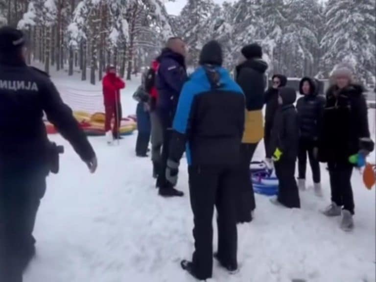 POLICIJA INTERVENISALA ZBOG SANKANJA Turisti na Zlatiboru negodovali: “Misle da imaju pravo na sve i svašta”