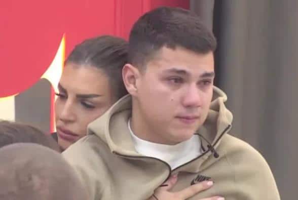 ZLATA BRANILA SINU DA SE ČUJE SA PEJOM! Jovan se rasplakao, otkrio bolne detalje iz detiljstva: Bio sam sredstvo za teranje inata, jednu situaciju dobro pamtim!