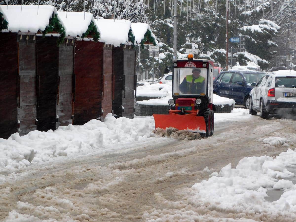 SVE EKIPE NA TERENU, DO VEČERAS STABILIZACIJA! Snabdevanje strujom u lozničkom kraju bolje nego juče, čak 122 radnika na terenu