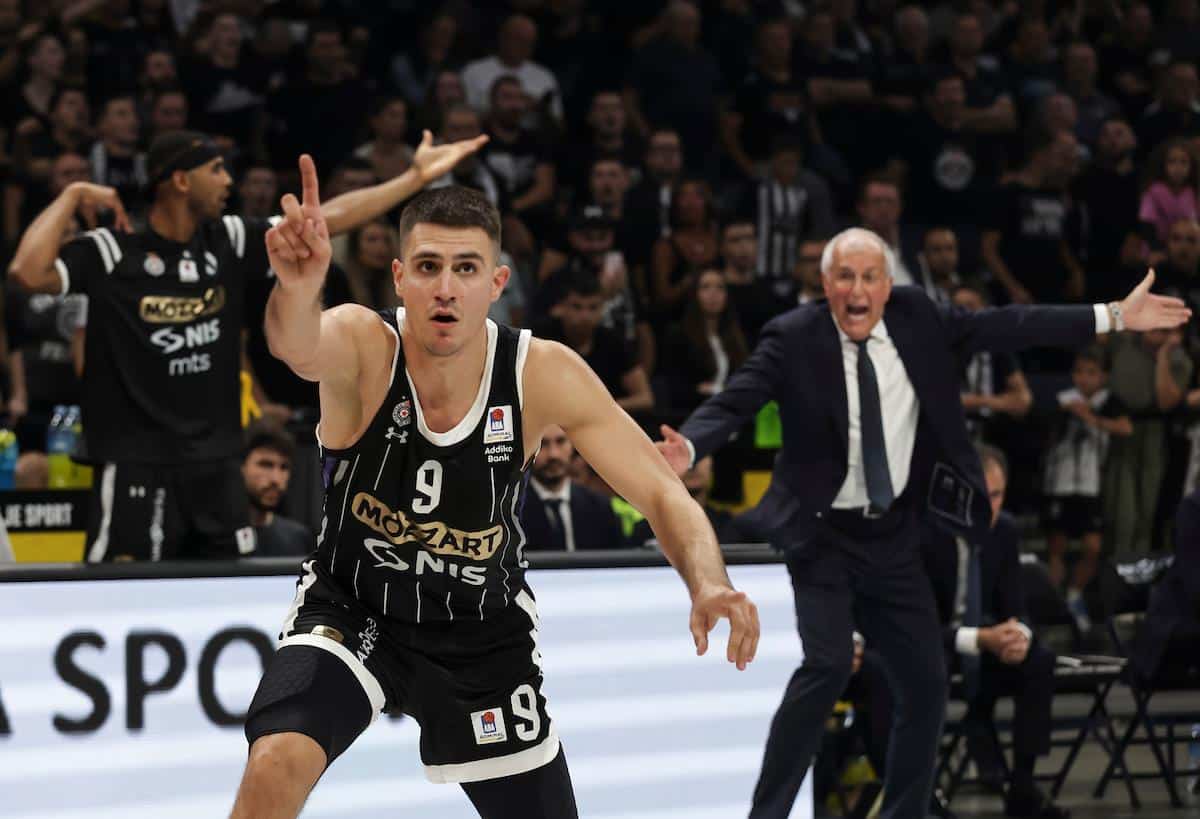 VANJA “POCEPAO” MREŽICU, PA MOĆNIM REČIMA RASPAMETIO GROBARE! Snimak sa treninga oduševio navijače – legendarnog fudbalera je pozvao u Arenu! VIDEO