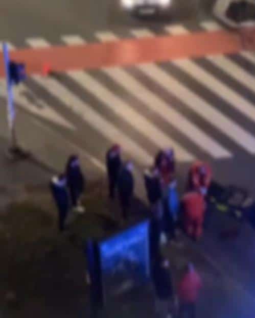 HITNA POMOĆ NA TERENU! Oboren pešak u prometnoj ulici u Novom Sadu (VIDEO)