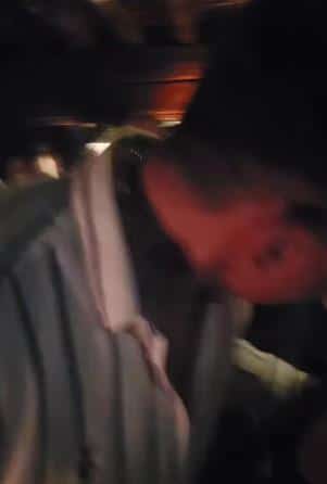 ON JOJ GRIZE USNU, NJOJ GRUDI SAMO ŠTO NE ISPADNU! Vreo snimak Jovane i Dragana isplivao: Voditlejka pred svima razmenjivala nežnosti s partnerom (VIDEO)