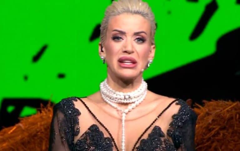NE MOŽE SE PREDVIDETI KAKO ĆE TEĆI OPORAVAK” Dušica Jakovljević potresnim obraćanjem uznemirila svoje fanove, desila se katastrofa: “Bar su mi spasili vid…